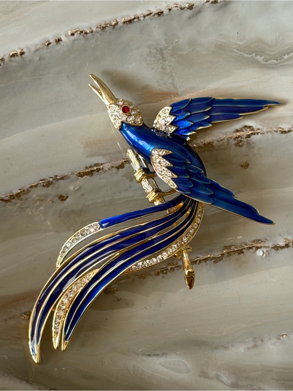 Met Metropolitan Of Arts Gold-Plated Enamel Rhinestones Tropical Bird Brooch